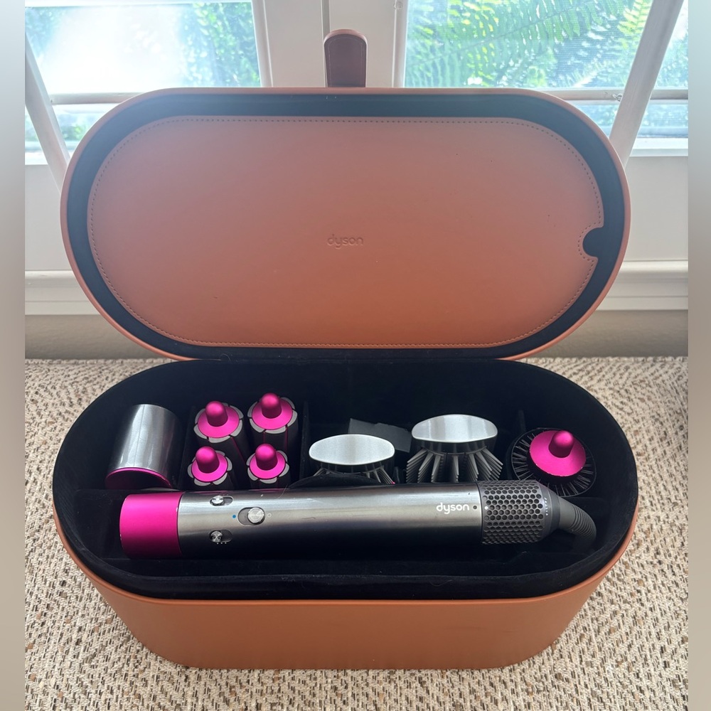 ❌SOLD❌Dyson Airwrap in Fuchsia and Silver